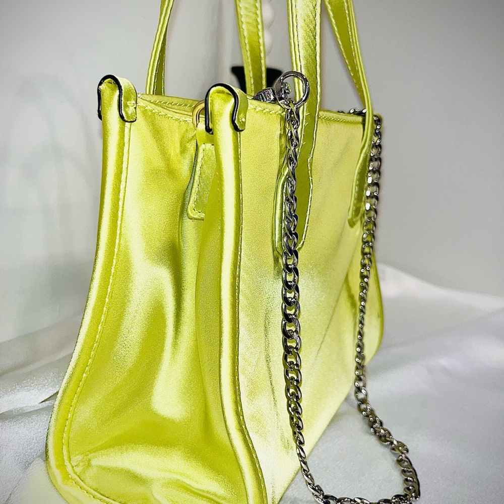 💚 GUESS Lime Green Mini Tote – Y2K Era - Picture 10 of 12